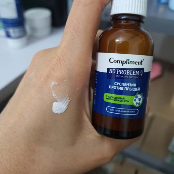 Chấm mụn Compliment No Problem BHA & ZinC...