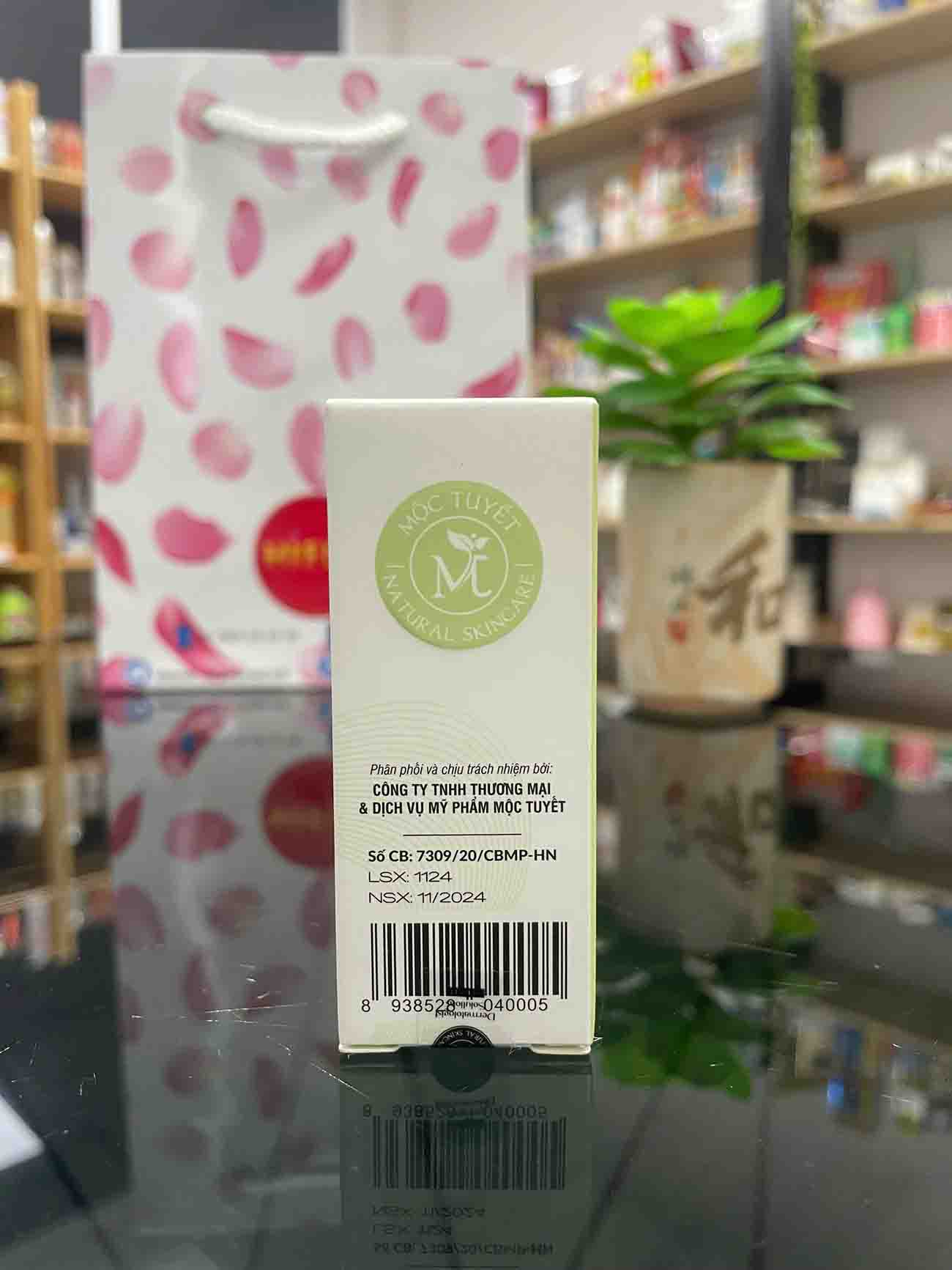 Công dụng của tinh chất trị mụn Mộc Tuyết