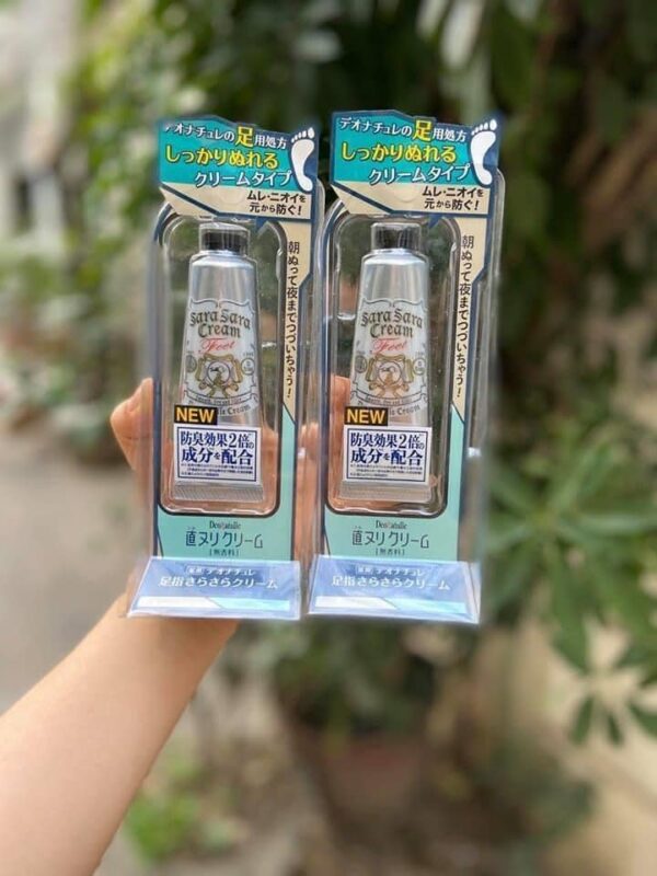 Kem trị hôi chân Nhật Deonatulle Sara Sara C...
