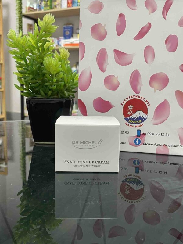 Kem Ốc Sên Hàn Quốc Dr Michela Snail Tone Up...