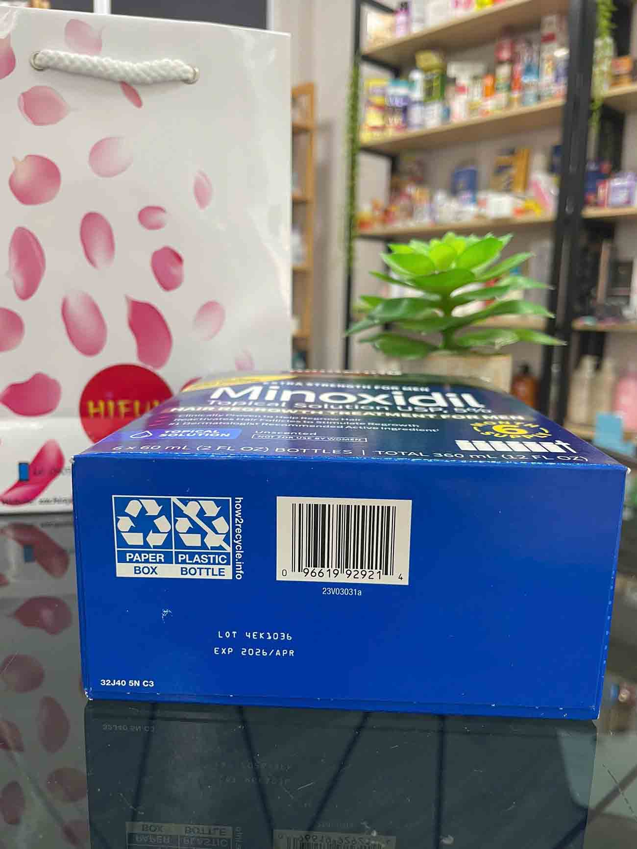 Dung dịch hỗ trợ mọc tóc Minoxidil 5% Kirkland Mỹ 6 chai x 60ml