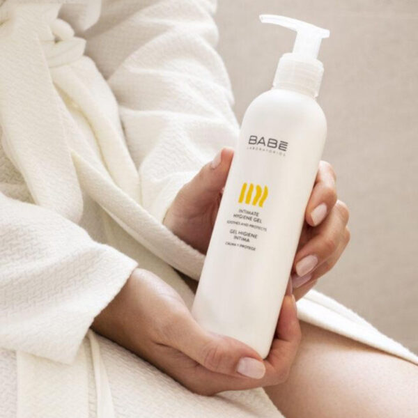 Dung dịch vệ sinh phụ nữ Babe Intimate Hyg...