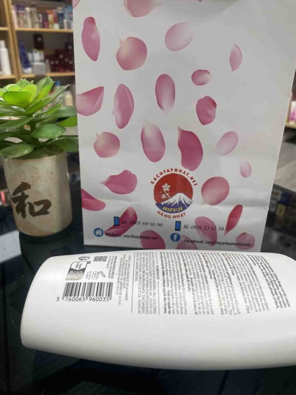 Dưỡng thể Chateau Rouge Paris kích trắng c...