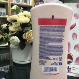 Dưỡng thể trắng da Vaseline Daily Brighteni...