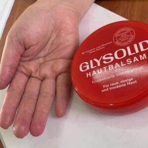 Kem Glysolid trị nứt gót chân của Đức 1...