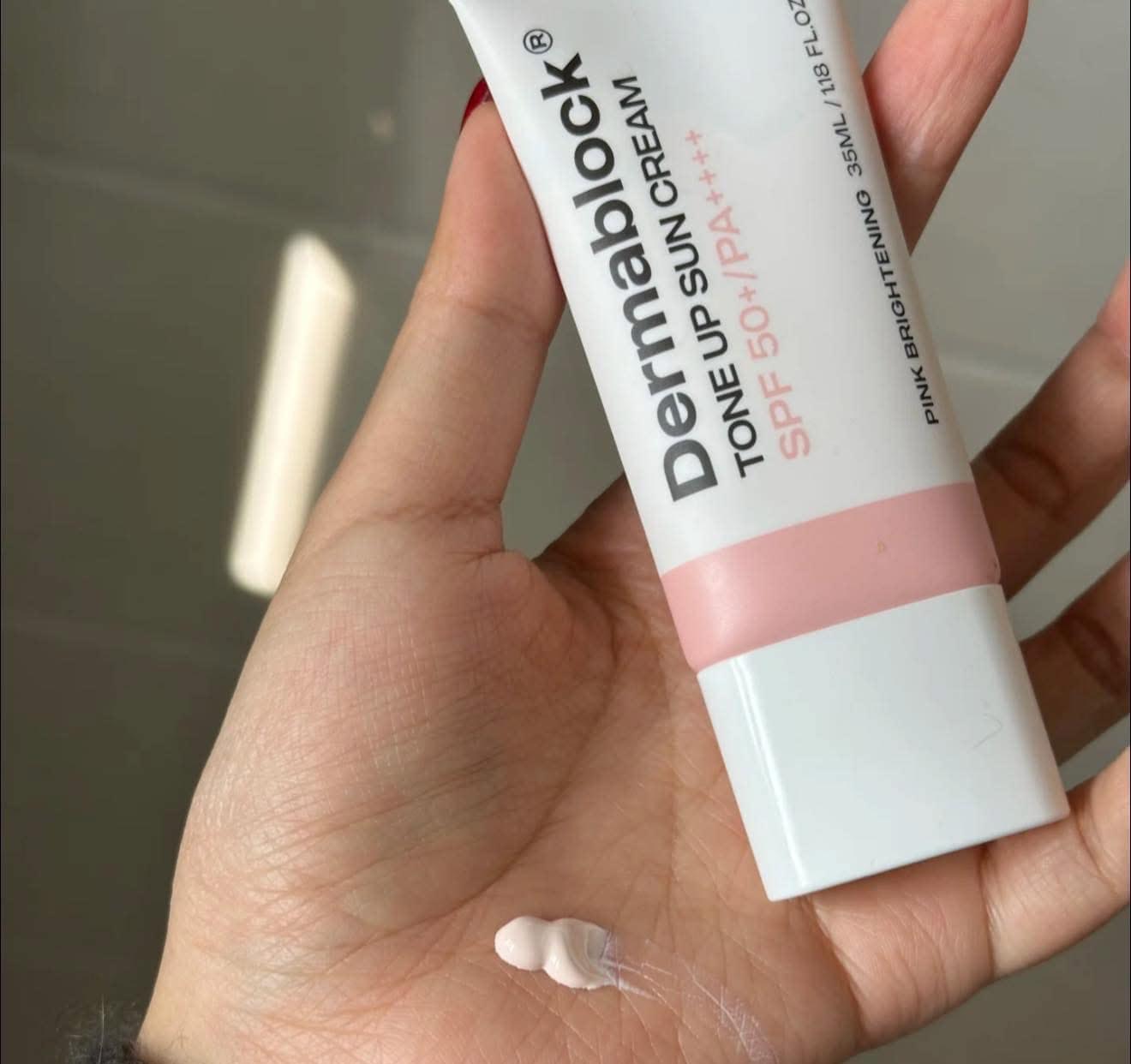 Kem chống nắng Dermablock hàn quốc