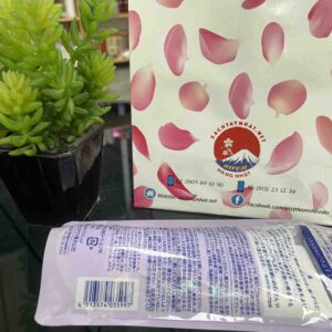 Kem chống nắng Hatomugi Nhật Bản