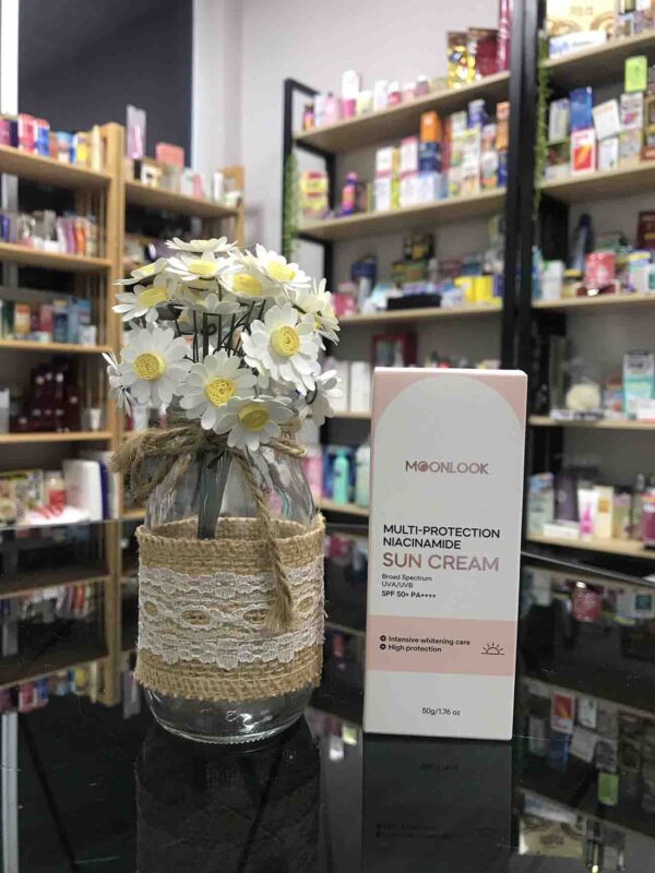 Kem chống nắng Moonlook Glutathione UV Sun Cre...