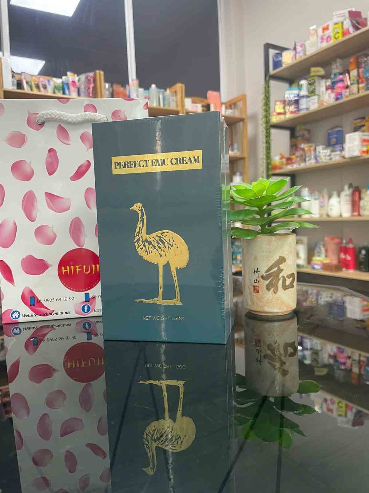 Kem dưỡng Perfect Emu