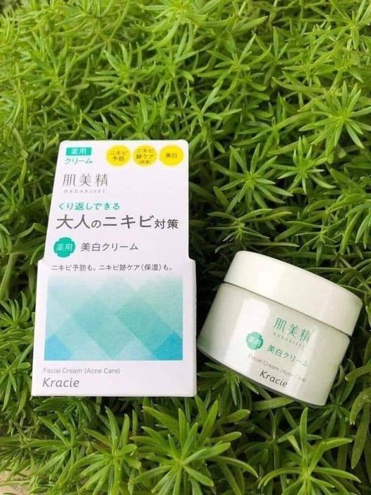Kem dưỡng da mụn Kracie Hadabisei
