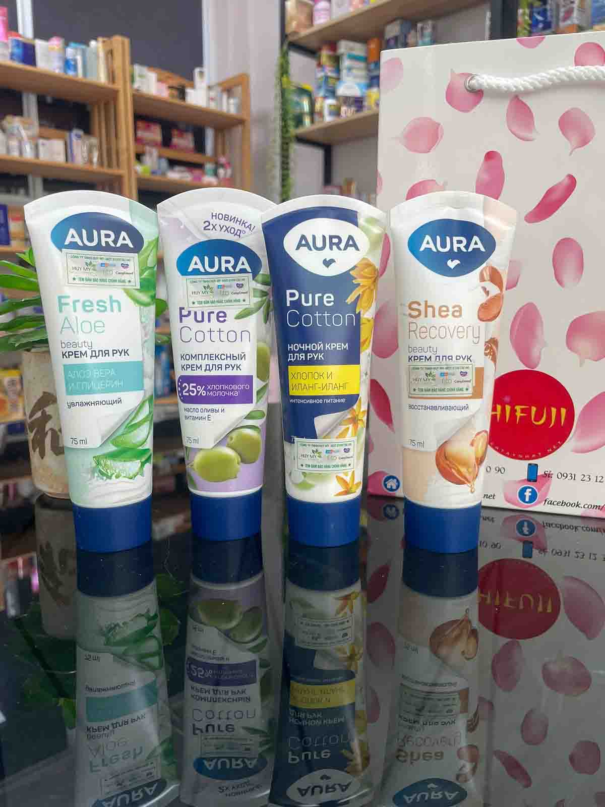 Kem dưỡng da tay Aura Beauty Hand Cream Nga 75ml