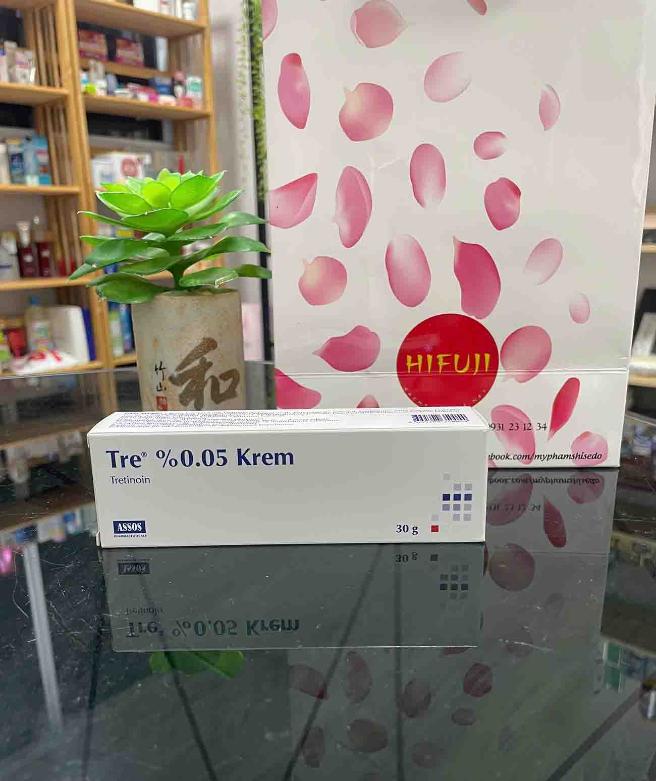 Kem giảm mụn, trẻ hoá da Tre 0.05 Krem Assos 30g
