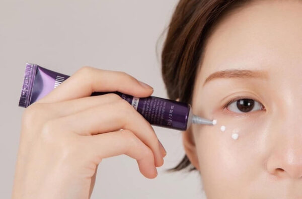 Kem mắt Maxclinic Time Return Melatonin Eye Crea...