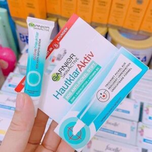Kem trị mụn Garnier Hautklar Aktiv của Đứ...