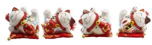Mèo-thần-tài-dáng-nằm-–-Niên-niên-hữu-dư-kích