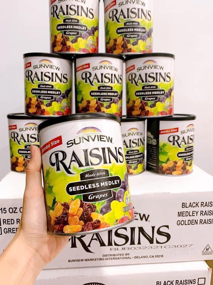Sunview Raisins Mix: là sự kết hợp tuyệt vời từ 4 loại nho thơm ngon, bổ dưỡng gồm nho vàng, đỏ và đen.