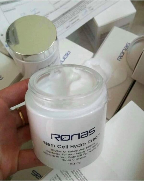 Kem tế bào gốc Ronas Stem Cell Hydro Cream 10...