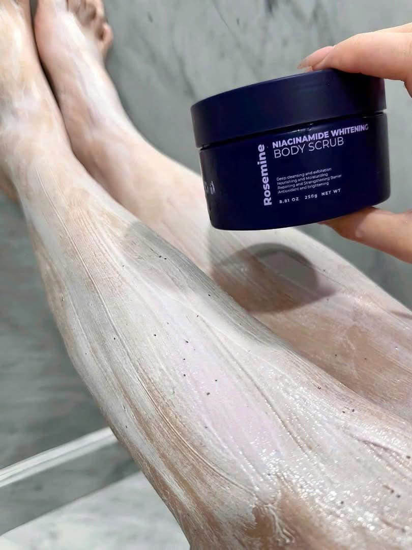 Rosemine Niacinamide Whitening Body Scrub