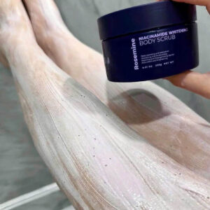 Tẩy da chết Rosemine Niacinamide Whitening Bod...