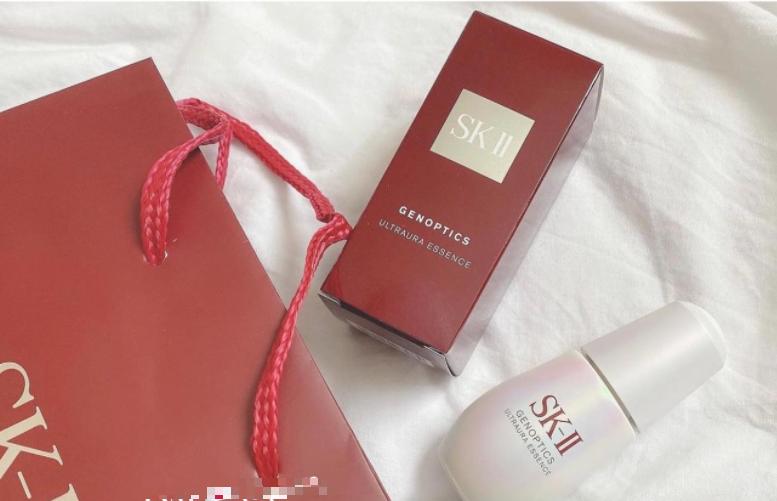 SK-II GenOptics Ultraaura Essence có tốt không?