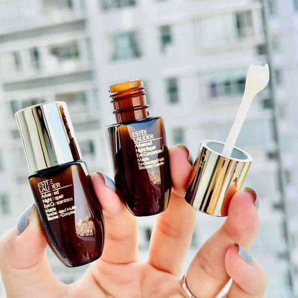 Tại sao cần sử dụng serum dưỡng mắt?