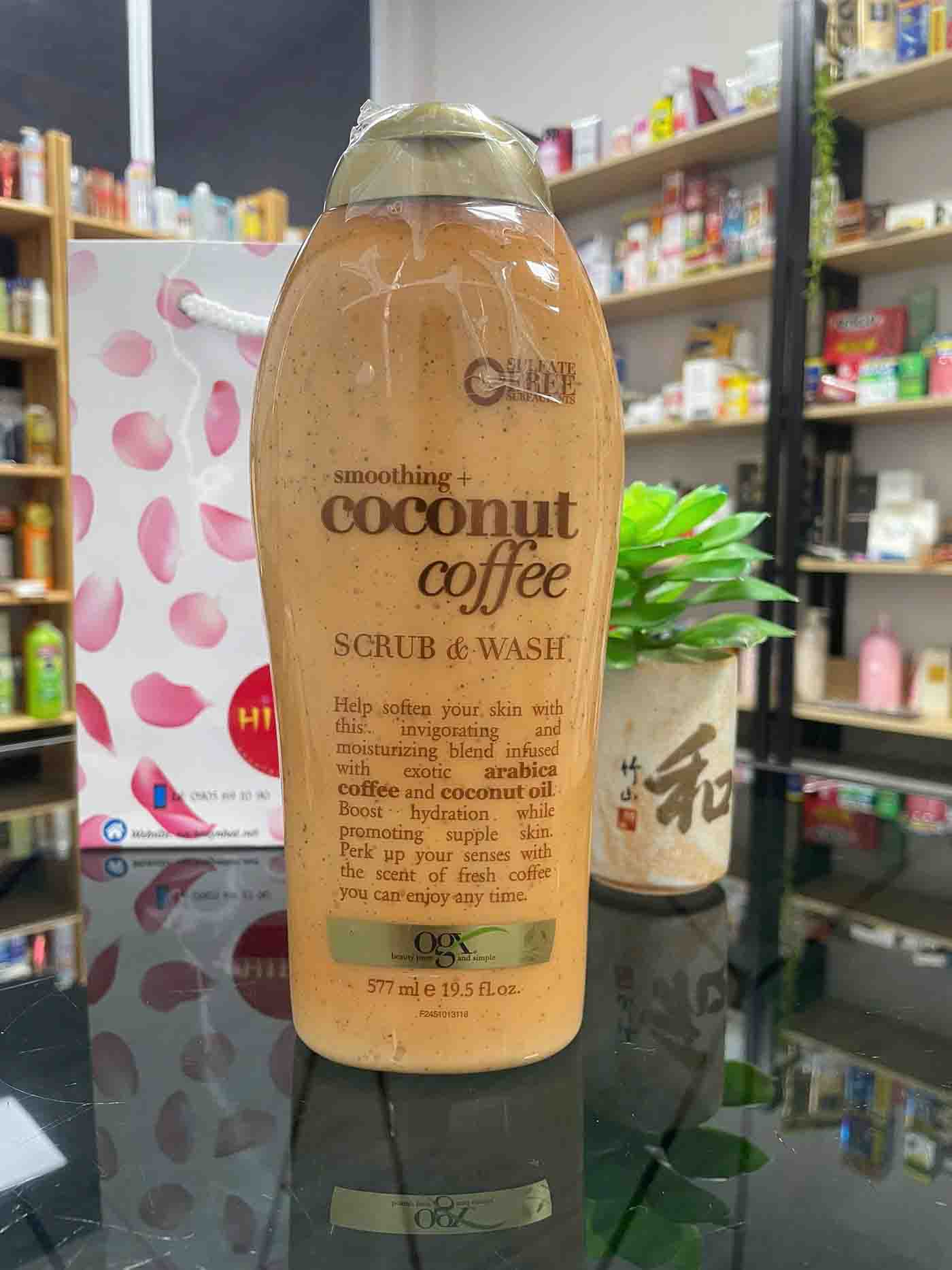 Sữa Tắm OGX Tẩy Tế Bào Chết Scrub & Wash 577ml Mỹ