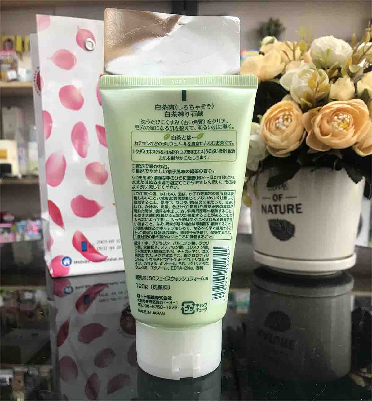 Sữa rửa mặt trà xanh nhật bản
