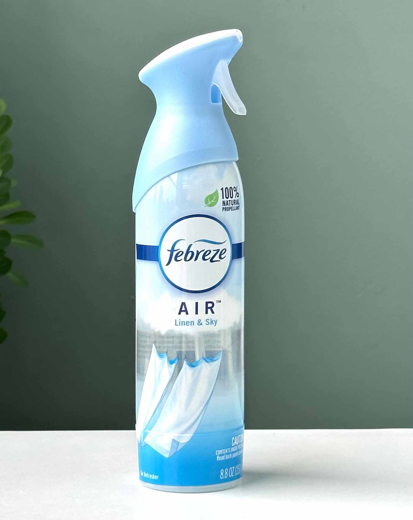 Xịt Thơm Phòng Febreze Linen & Sky