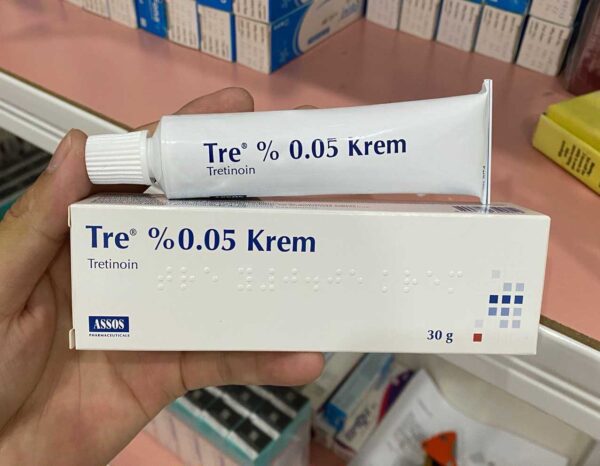 Kem giảm mụn, trẻ hoá da Tre 0.05 Krem Asso...