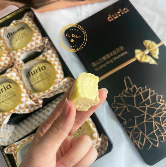 Bánh trung thu nhân sầu riêng tươi Malaysia Musang King hộp 6 bánh