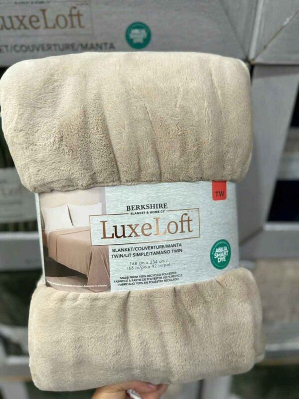 Chăn lông cừu Luxe Loft Berkshire Mỹ 249cm x...