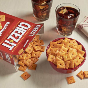 Bánh quy phô mai Cheez It Original Family Size M...