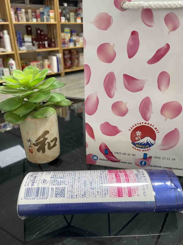 Nước hoa hồng Meishoku Whitening Essence Loti...