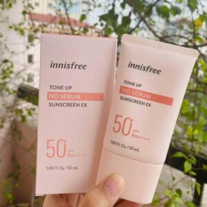 Kem chống nắng Innisfree Tone Up No Sebum Hàn...
