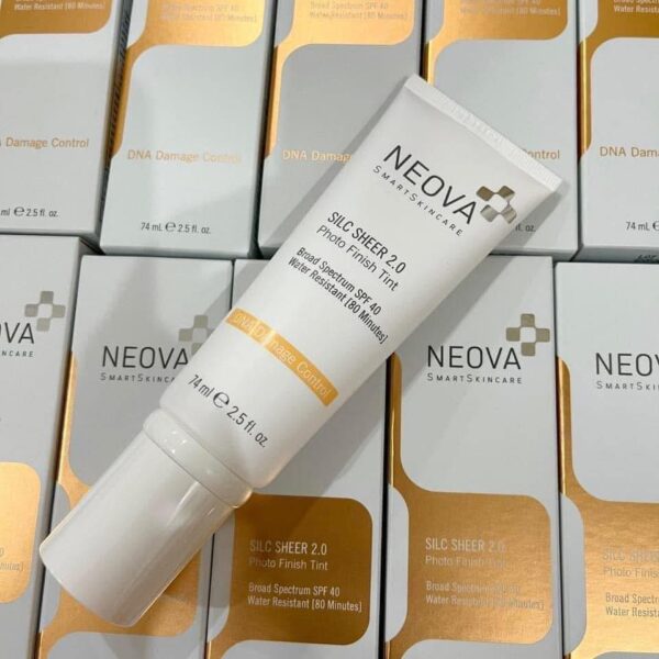 Kem chống nắng Neova Silc Sheer 2.0 Broad Spec...