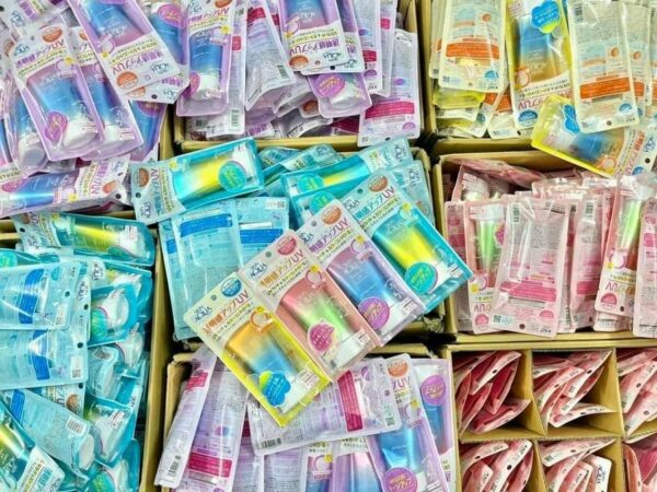 Kem chống nắng Skin Aqua Tone Up UV