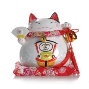 Mèo thần tài cầm quạt
