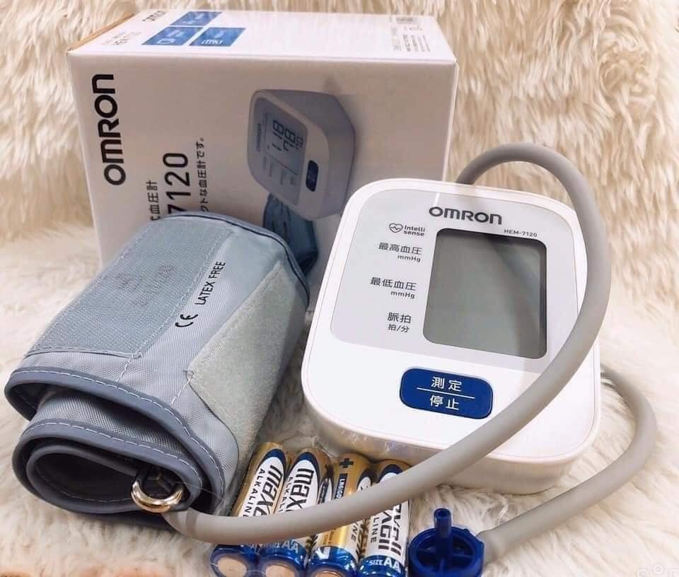 máy đo huyết áp omron hem 7120