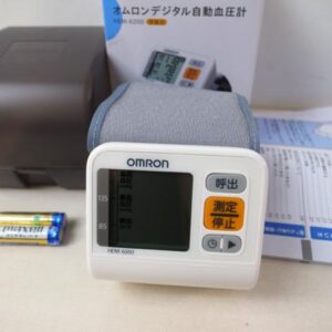 Máy đo huyết áp cổ tay Omron Nội Địa N...