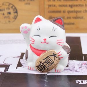 meo Maneki Neko do tay phai