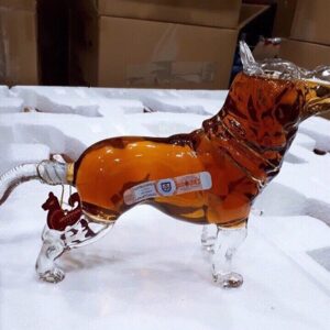 Rượu con chó của Nga Armenian Cognac