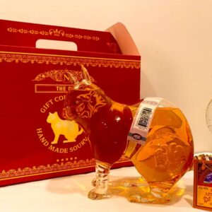 Rượu con mèo 2023 Quý Mão của Nga
